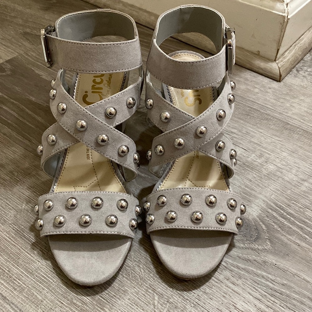 Circus by Sam Edelman Gray Heeled Sandal
